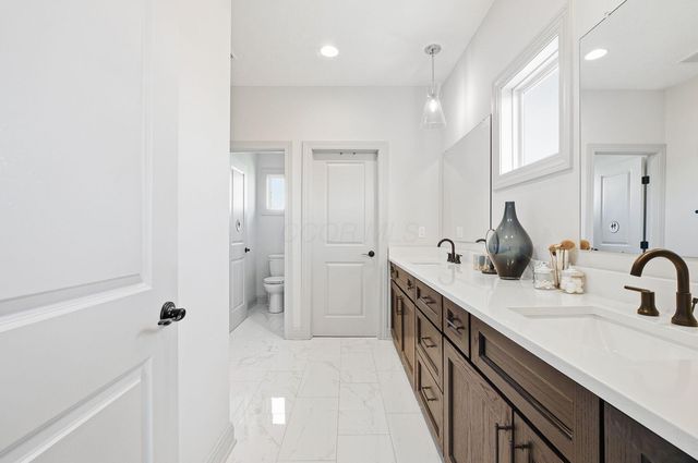 1744 Pinnacle Club Drive, Grove City, OH 43123