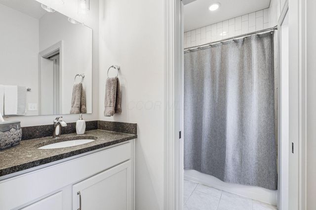 1744 Pinnacle Club Drive, Grove City, OH 43123