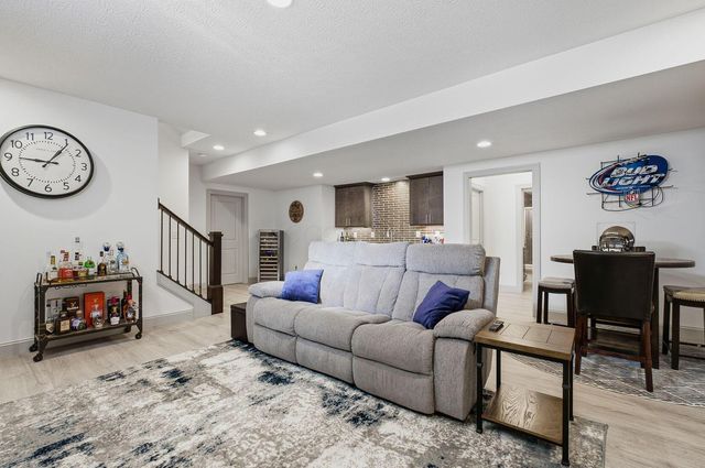 1744 Pinnacle Club Drive, Grove City, OH 43123