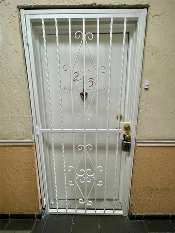 5625 W 20th Ave 215, Hialeah, FL 33012