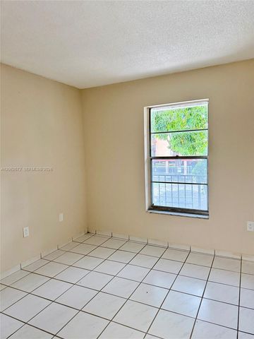 5625 W 20th Ave 215, Hialeah, FL 33012