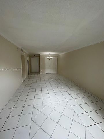 5625 W 20th Ave 215, Hialeah, FL 33012