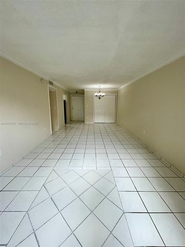 5625 W 20th Ave 215, Hialeah, FL 33012