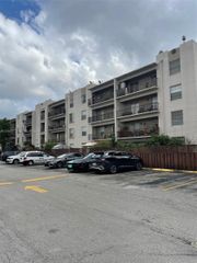 5625 W 20th Ave 215, Hialeah, FL 33012