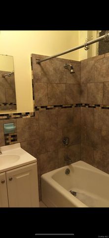 8716 104th Street, Richmond Hill, NY 11418