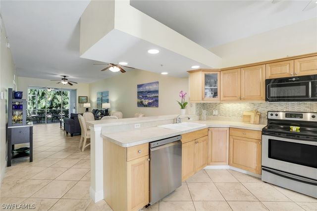 2350 Hidden Lake CT 8511, Naples, FL 34112