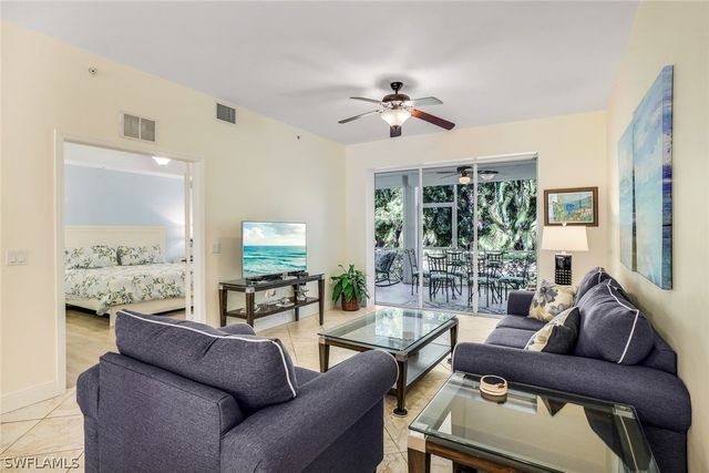 2350 Hidden Lake CT 8511, Naples, FL 34112