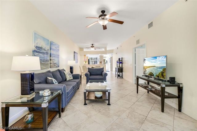 2350 Hidden Lake CT 8511, Naples, FL 34112