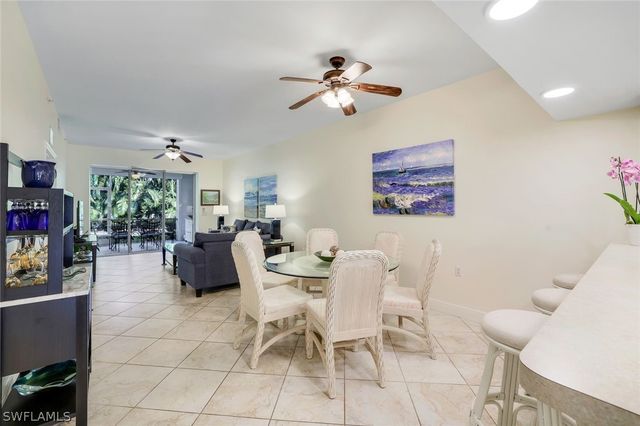 2350 Hidden Lake CT 8511, Naples, FL 34112