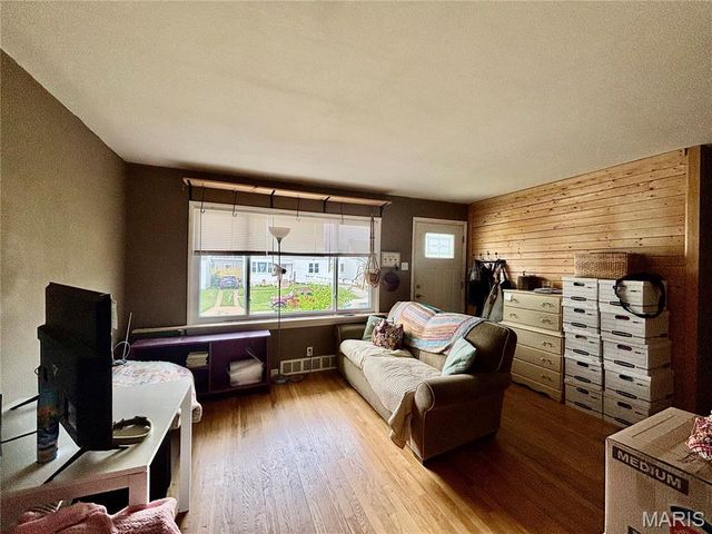 5540 Arthur Avenue, St Louis, MO 63139