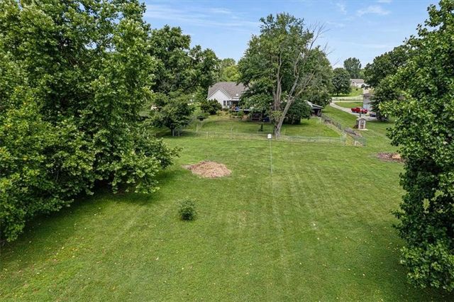 1425 E County Road H Highway, Liberty, MO 64068