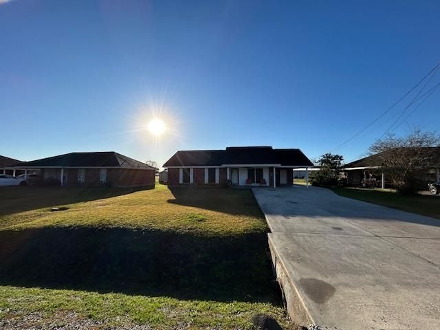 701 Park St, Patterson, LA 70392