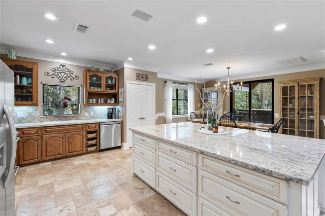 303 Spanish Cove Drive, Crosby, TX 77532