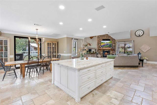 303 Spanish Cove Drive, Crosby, TX 77532