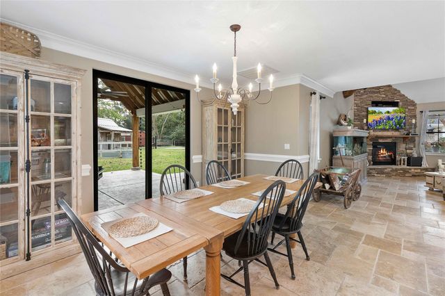 303 Spanish Cove Drive, Crosby, TX 77532