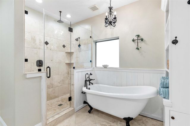 303 Spanish Cove Drive, Crosby, TX 77532