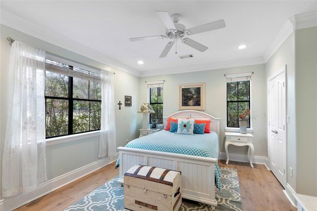 303 Spanish Cove Drive, Crosby, TX 77532