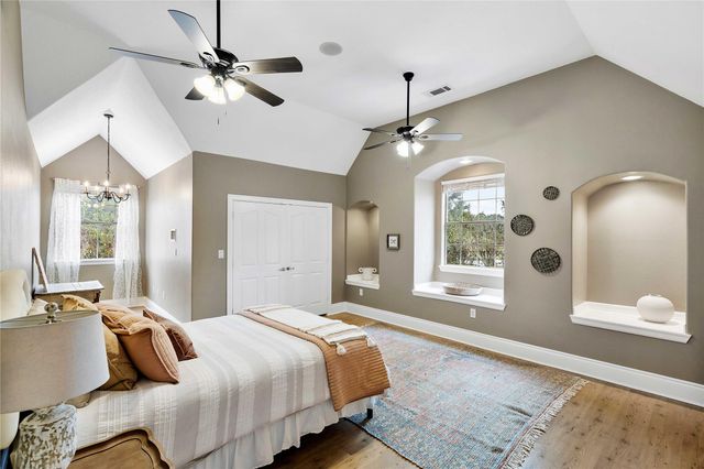 303 Spanish Cove Drive, Crosby, TX 77532