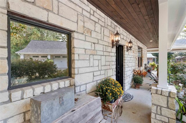 303 Spanish Cove Drive, Crosby, TX 77532