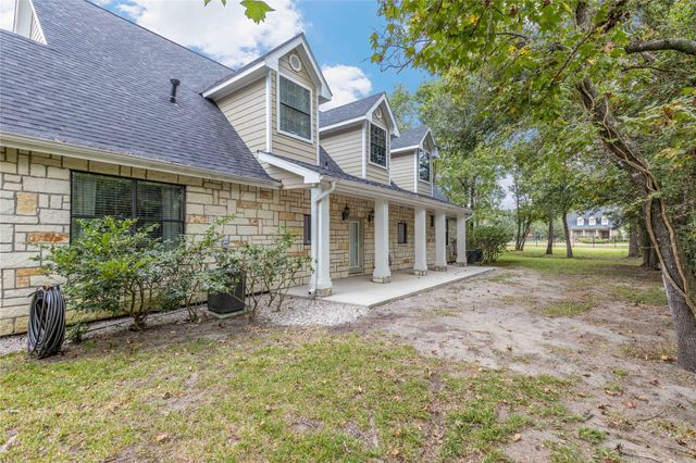 303 Spanish Cove Drive, Crosby, TX 77532