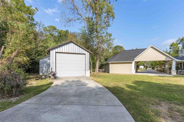 303 Spanish Cove Drive, Crosby, TX 77532