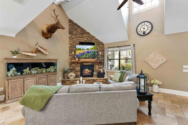 303 Spanish Cove Drive, Crosby, TX 77532