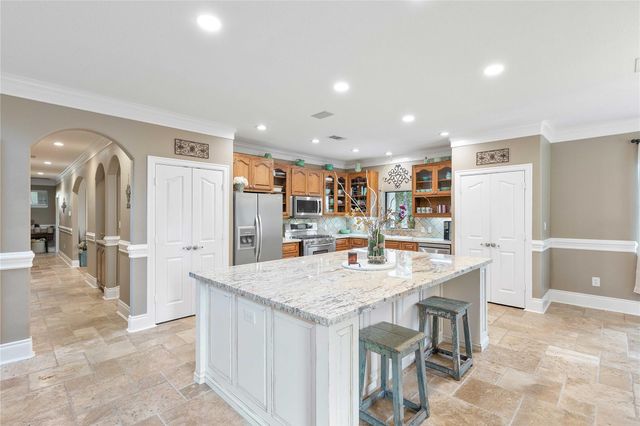 303 Spanish Cove Drive, Crosby, TX 77532