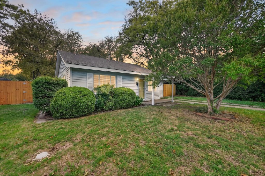 1029 Coit Street, Denton, TX 76201 — exterior