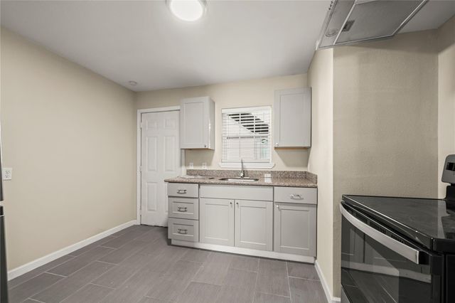 2803 Cleburne Street 2, Houston, TX 77004