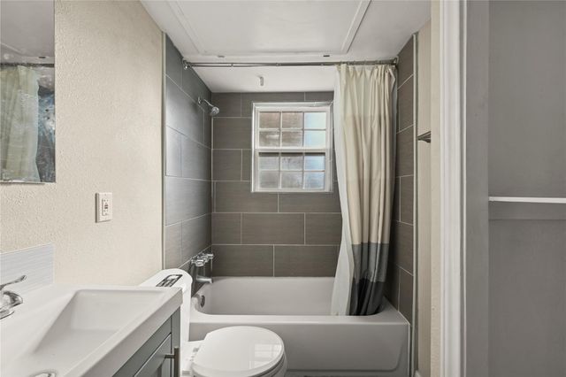 2803 Cleburne Street 2, Houston, TX 77004