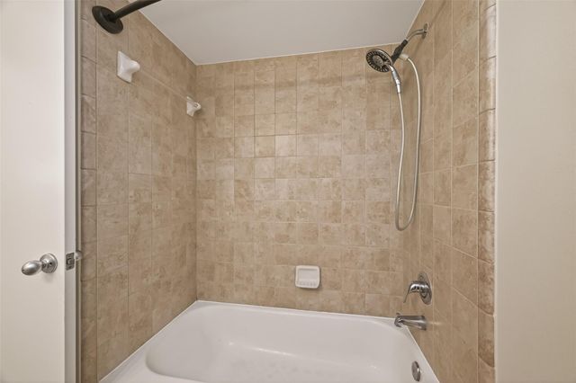 3605 Main Plaza Drive, South Houston, TX 77025
