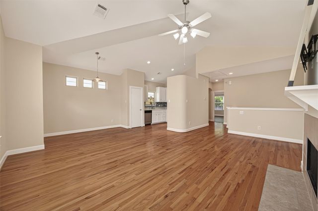 3605 Main Plaza Drive, South Houston, TX 77025