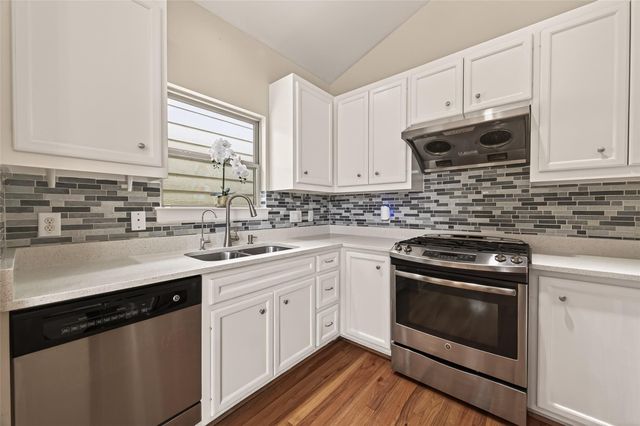 3605 Main Plaza Drive, South Houston, TX 77025