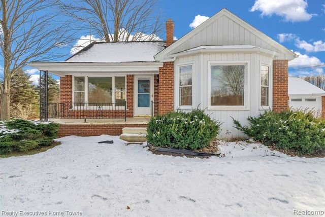 7305 Big Hand Road, Saint Clair, MI 48079