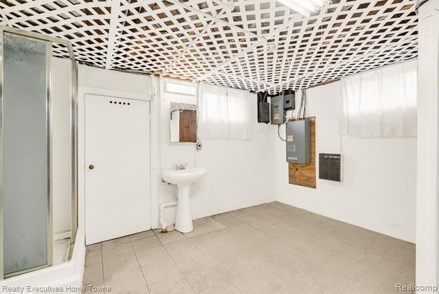 7305 Big Hand Road, Saint Clair, MI 48079