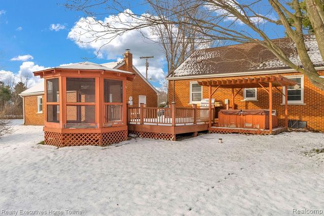 7305 Big Hand Road, Saint Clair, MI 48079