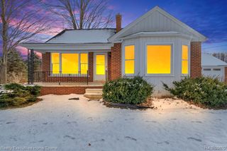 7305 Big Hand Road, Saint Clair, MI 48079