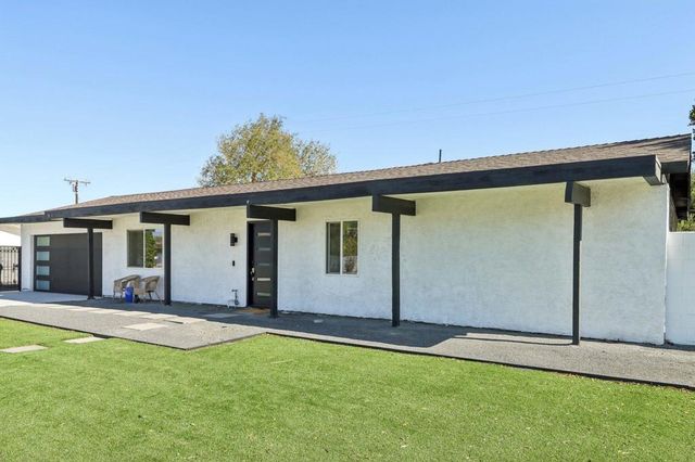 3010 N Chuperosa Road, Palm Springs, CA 92262