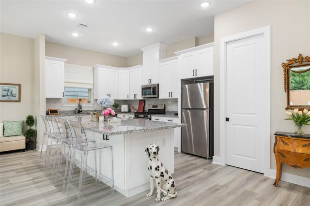 4926 Wunder Way, Houston, TX 77069