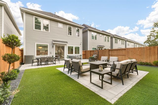 4926 Wunder Way, Houston, TX 77069