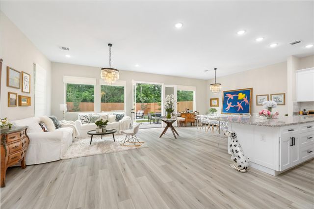 4926 Wunder Way, Houston, TX 77069