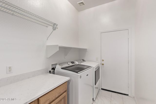 279 W STIRRUP Lane, San Tan Valley, AZ 85143