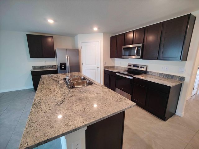 6939 SE 112TH LANE, Belleview, FL 34420