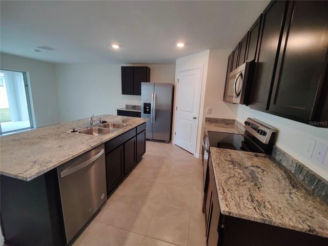 6939 SE 112TH LANE, Belleview, FL 34420