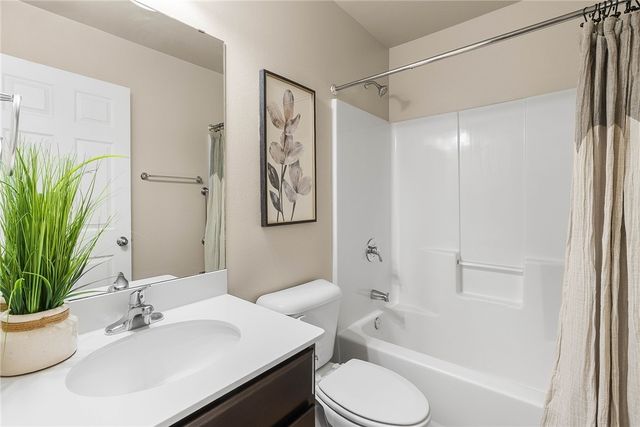 7235 Nuss Dr, Corpus Christi, TX 78414