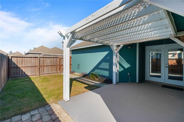 7235 Nuss Dr, Corpus Christi, TX 78414