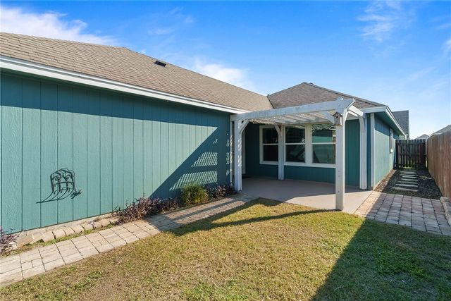 7235 Nuss Dr, Corpus Christi, TX 78414