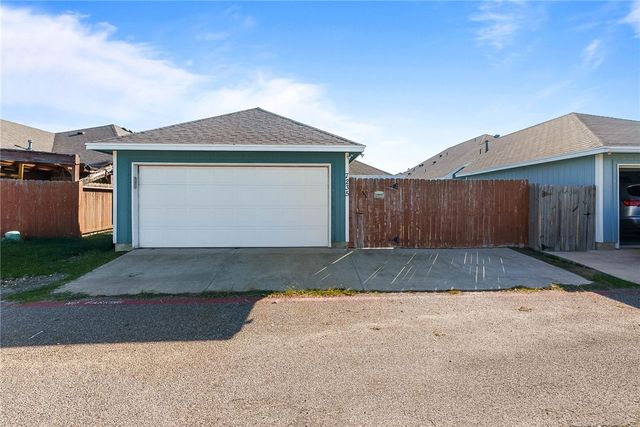 7235 Nuss Dr, Corpus Christi, TX 78414