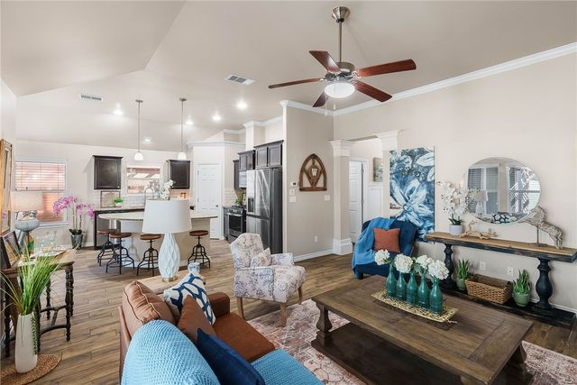 7235 Nuss Dr, Corpus Christi, TX 78414