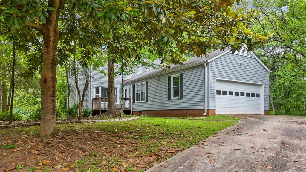 156 Cedar Creek Circle, Central, SC 29630